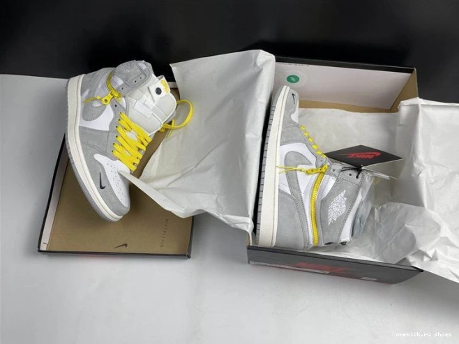 Cheap Air High 1 Jordan CW6576-100 Smoke Switch Light 0822